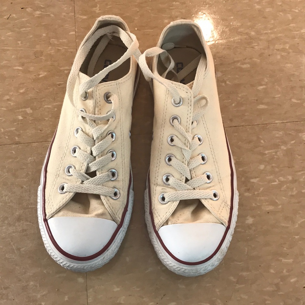 Light yellow converse